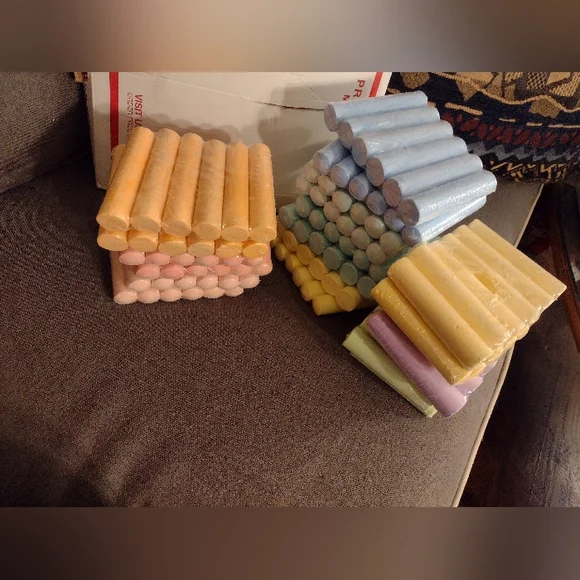 Fun Kids Sidewalk Chalk. - Picture 7 of 7